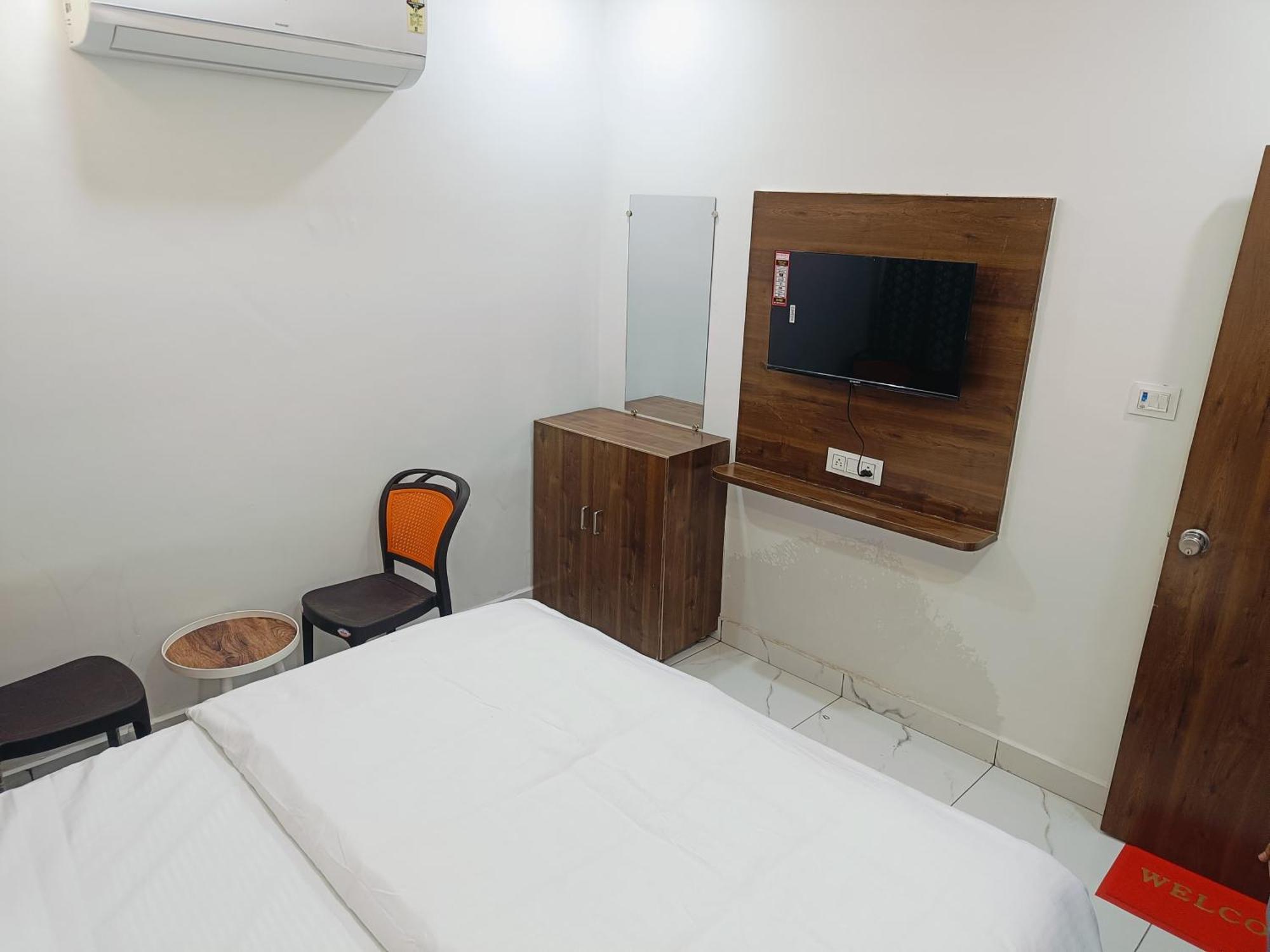 Hotel Shree Kedar Palace Ujjain Ngoại thất bức ảnh